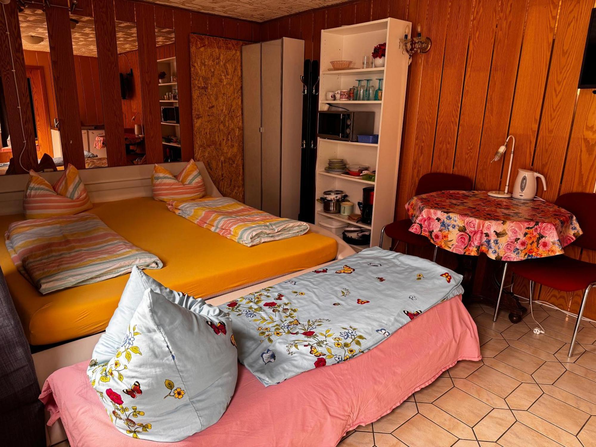Cozy Unterkunft Im Spreewald Nahe Tropical Islands Golßen Exteriör bild